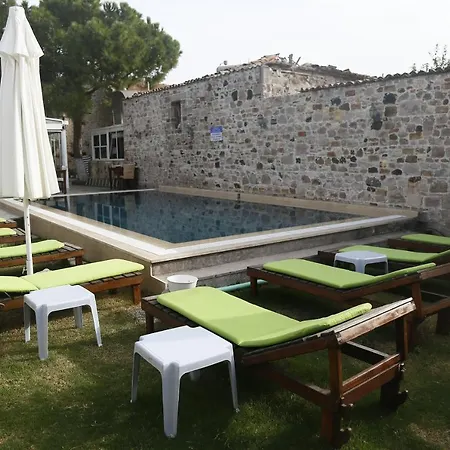 Cunda Poseidon Hotel *
