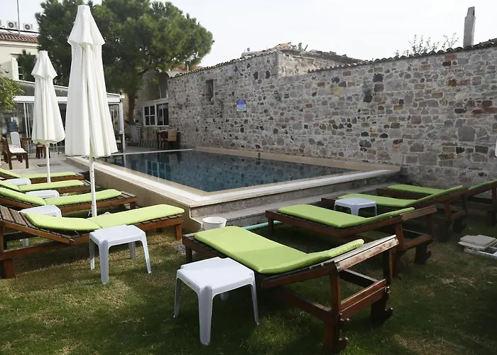 Cunda Poseidon Hotel *