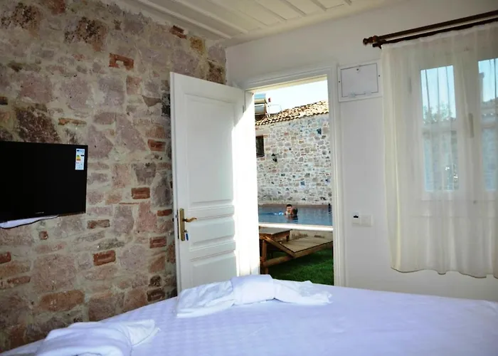 Cunda Poseidon Ayvalı